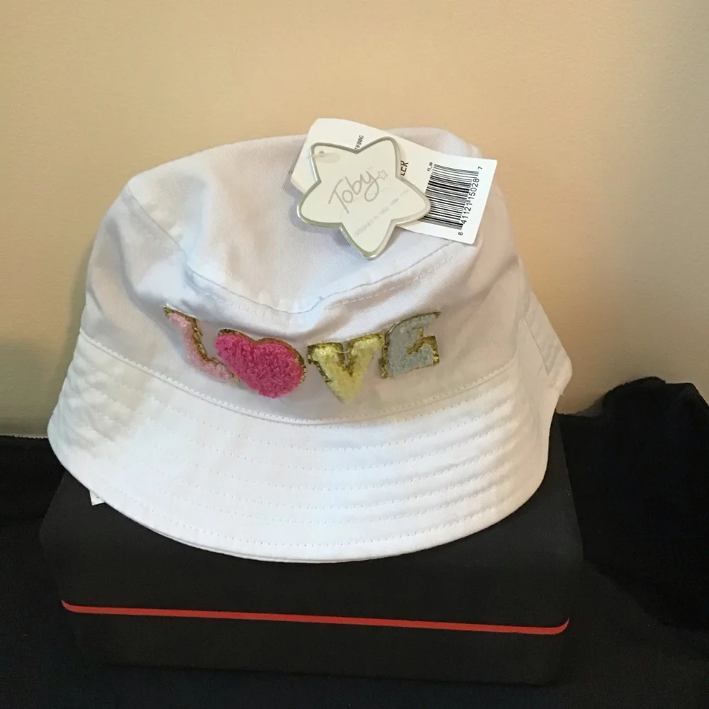 Toby Toddler Bucket Hat‎ White LOVE Applique Heart Girl Sun Cap